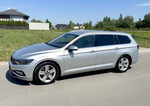 Volkswagen Passat cena 117999 przebieg: 135000, rok produkcji 2020 z Głogówek małe 92